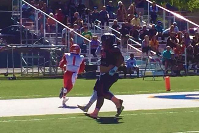 Sonnie Richardson (#1) scores on a quick pass in the second half to help Mesa upset #1 Snow College. (photo by Michael Lavella)