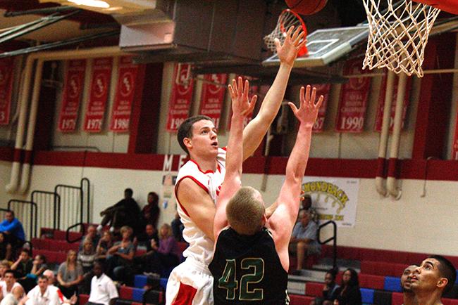Sam Hainline scored ten points and had six rebounds (Phoo by Jacob Dewald)