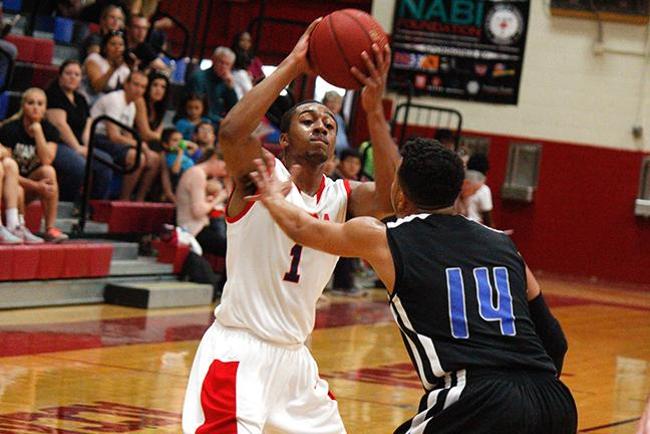 Khari Holloway led Mesa with 26 points (Photo by Jacob Dewald)