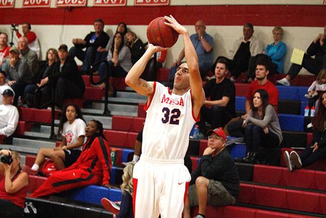 Andrew Jones hit several key three-pointers (Photo by Jacob Dewald)