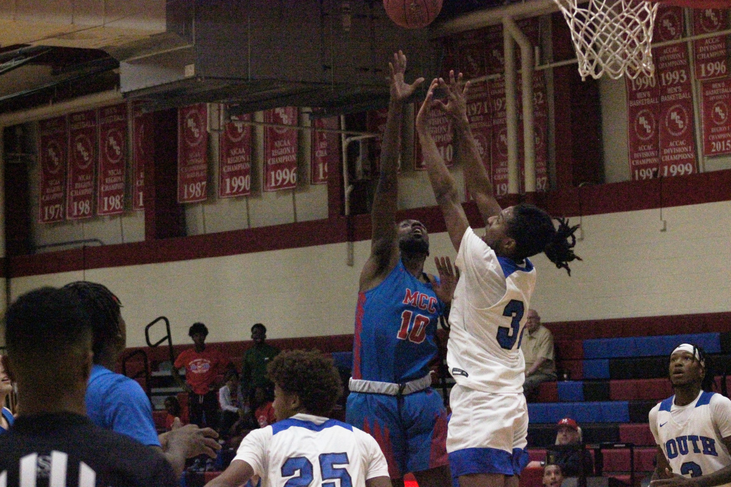 Strong second half by Coyotes sink Thunderbirds Saturday afternoon.