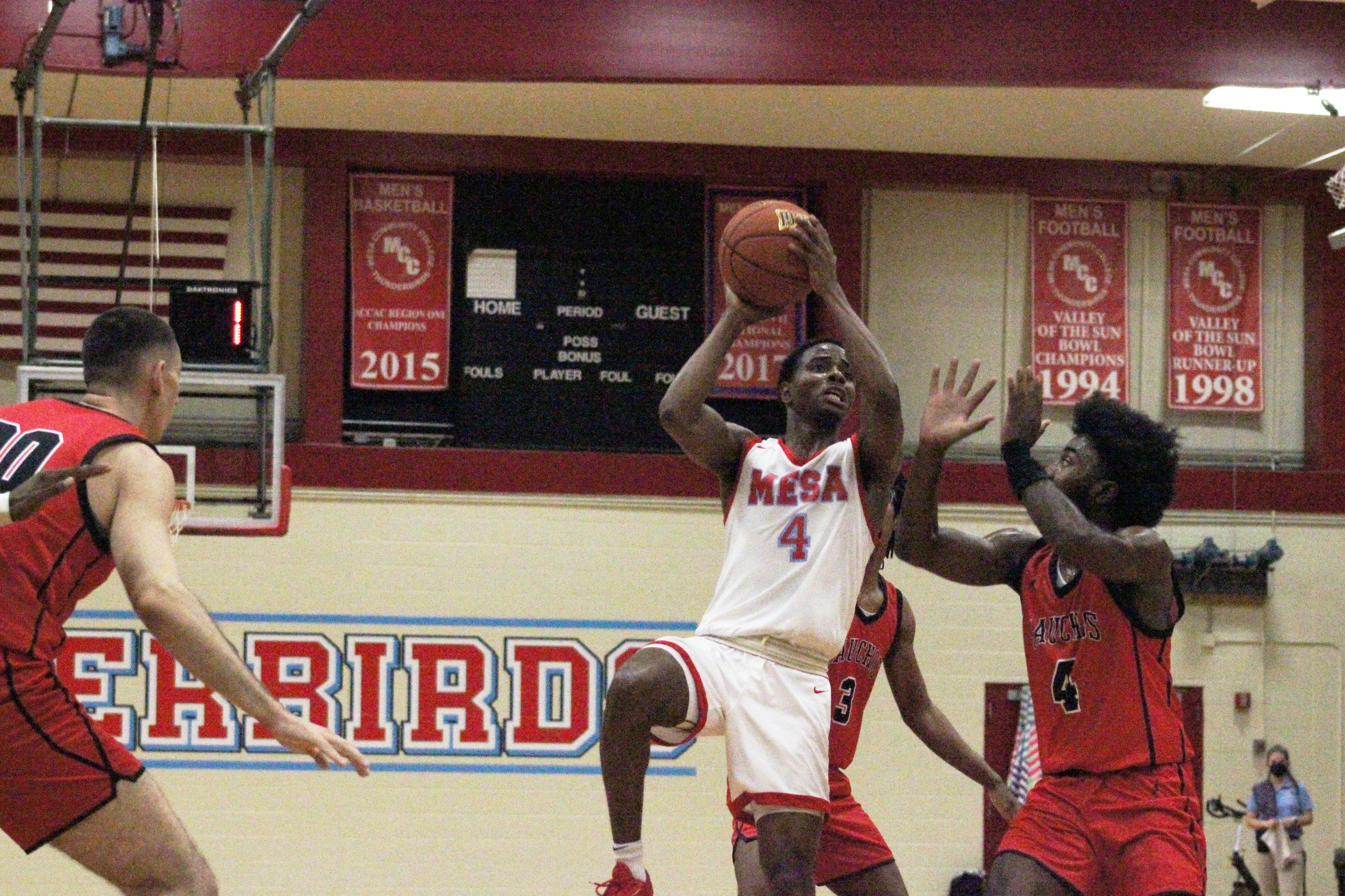 Men's basketball snaps losing skid as they beat Eastern Arizona.