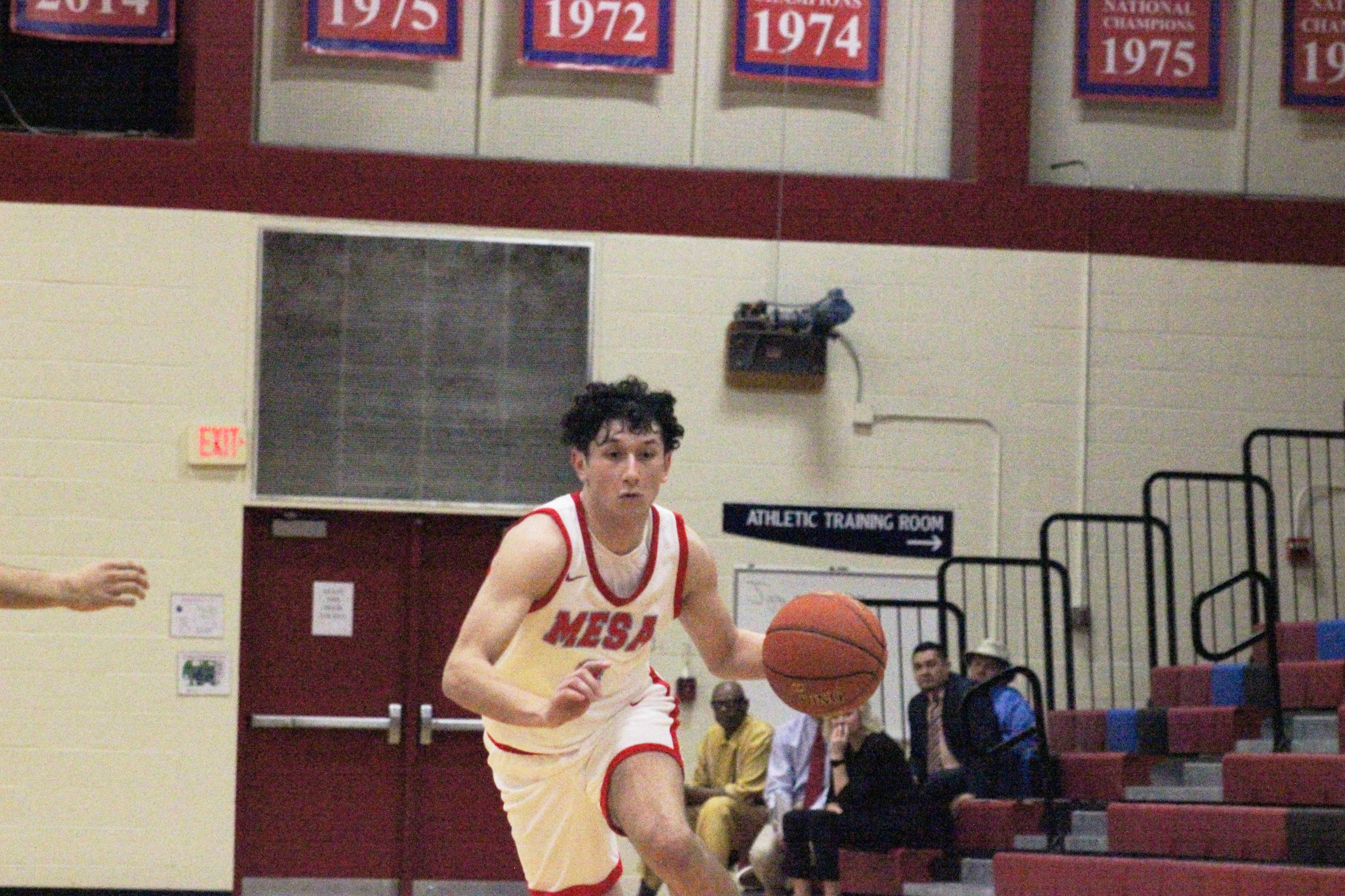 Men's basketball falls in nail-biter to Yavapai Wednesday night.