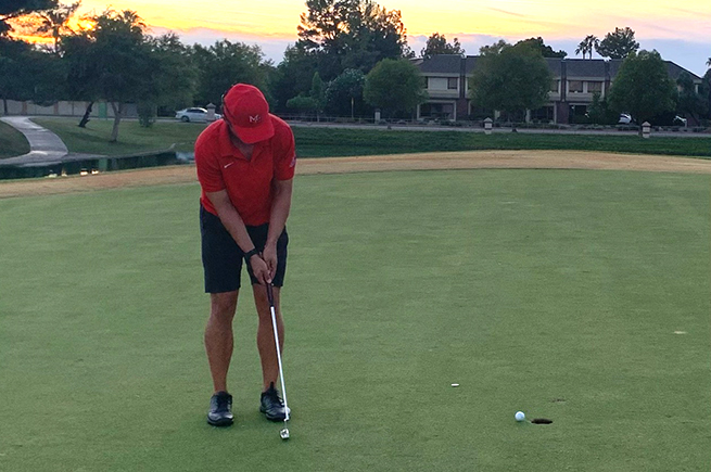 Beach fires 64 in men's golf win