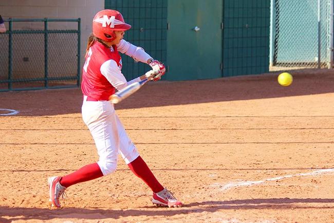 Softball Wins First Two Games of the Season, 9-1(5), 6-3
