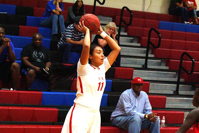 Briana Clah's three first half three-pointers helped ignite Mesa (Photo by Jacob Dewald)