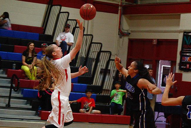 Lacey Viselli scored a game-high 15 points