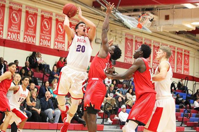 Jordan Pratt(#20) finished with 15 points and six rebounds in the win over Cochise College Wednesday night