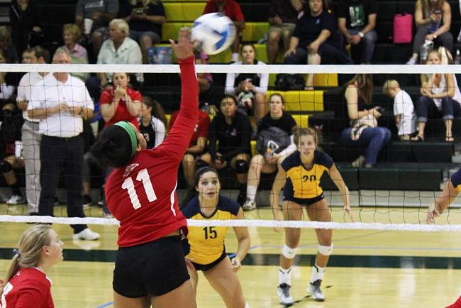 Breanna Scott(#11) had 12 kills in the match victory over Spokane
